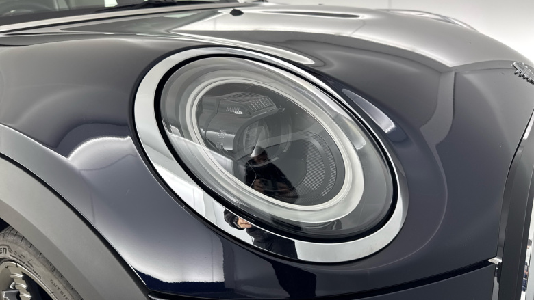 MINI Hatchback 1.5 Cooper Exclusive 5dr Auto Petrol Hatchback